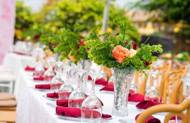 5 idées de décoration de table pour mariage : inspirations élégantes et faciles Artisan Fleuriste