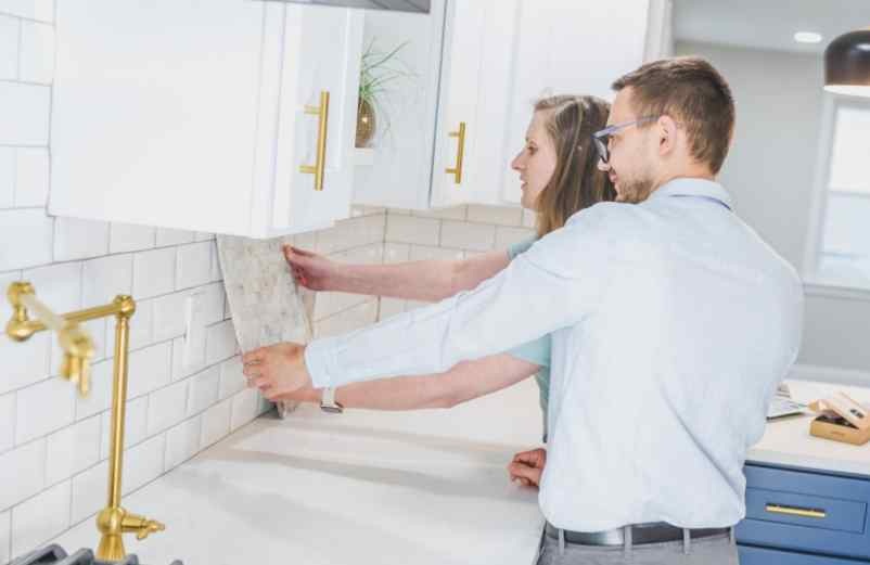 Le grès cérame, un revêtement mural taillé pour la cuisine Artisan Fleuriste Le grès cérame, un revêtement mural taillé pour la cuisine Artisan Fleuriste